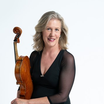 Diane Mues viola (2021