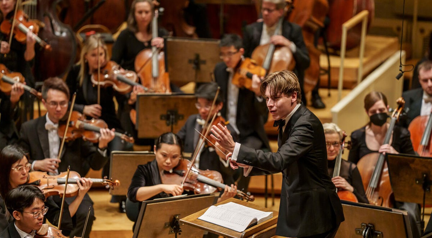 Klaus Makela Conducting